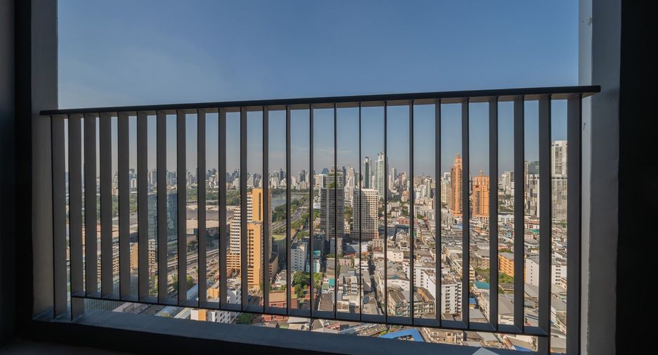 For rent 1 bed condo in Khlong Toei, Bangkok