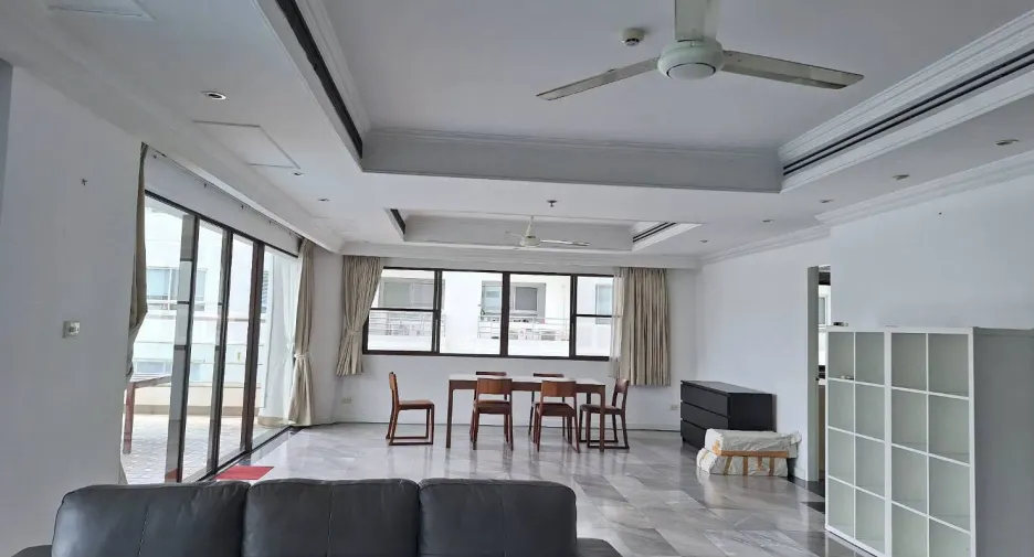 出租 4 卧室 公寓 在 Khlong Toei, 曼谷