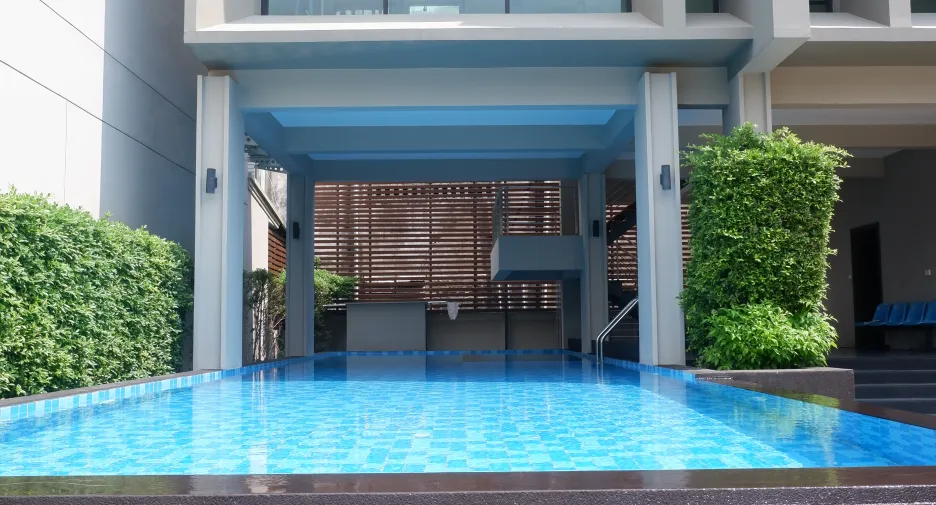 Casa adosada en alquiler de 4 habitaciones en Phra Pradaeng, Samut Prakan