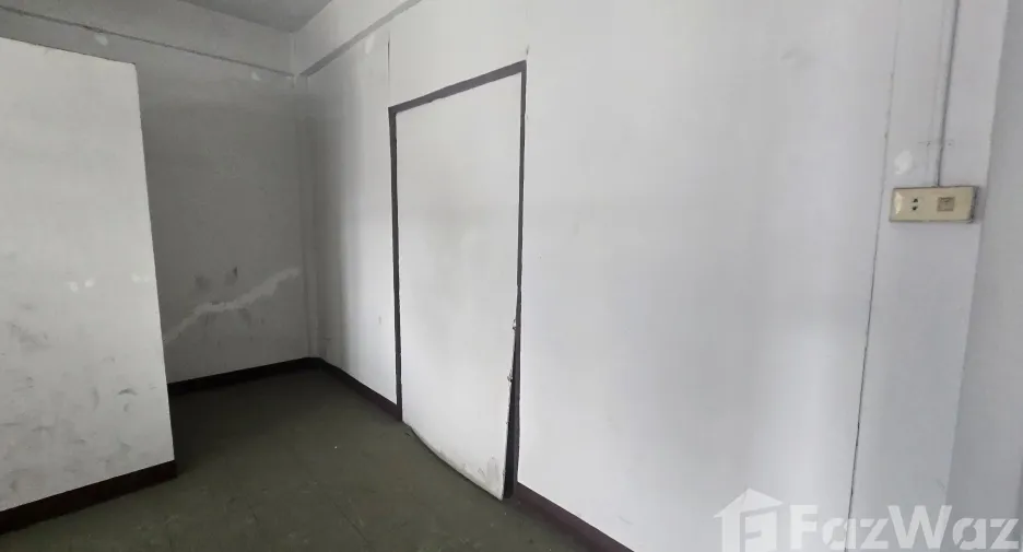 For rent retail Space in Bang Kapi, Bangkok
