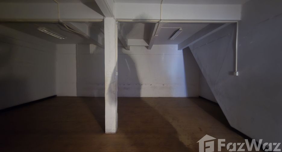 For rent retail Space in Bang Kapi, Bangkok