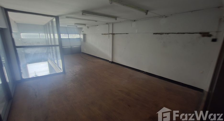 For rent retail Space in Bang Kapi, Bangkok