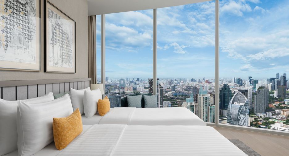For rent 3 bedrooms condo in Pathum Wan, Bangkok