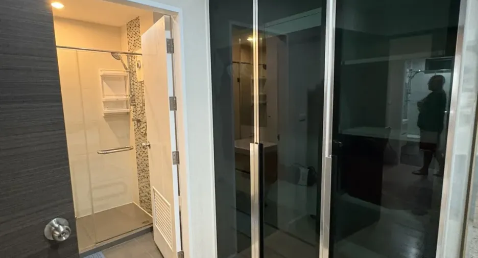 For rent 2 bedrooms condo in Bang Sue, Bangkok