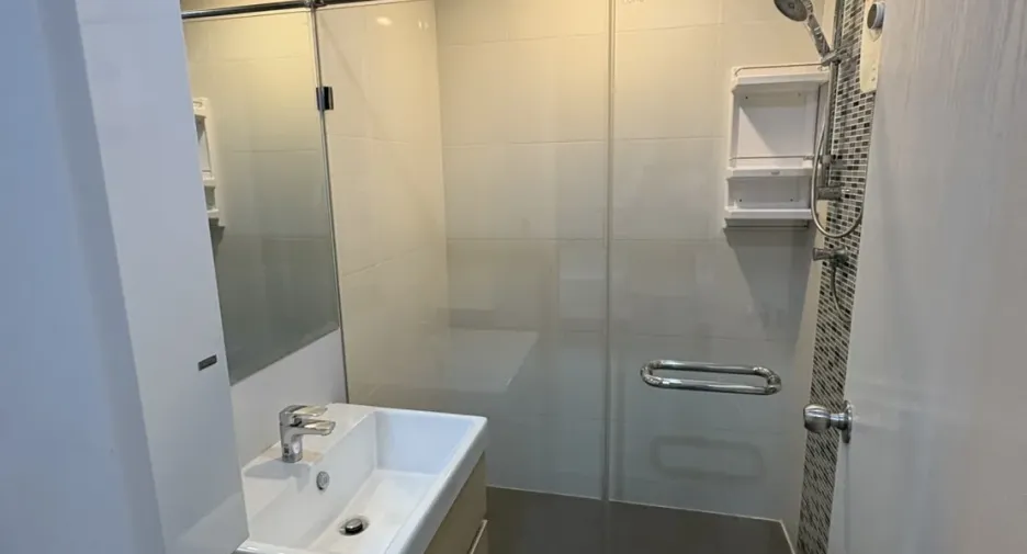 For rent 2 bedrooms condo in Bang Sue, Bangkok