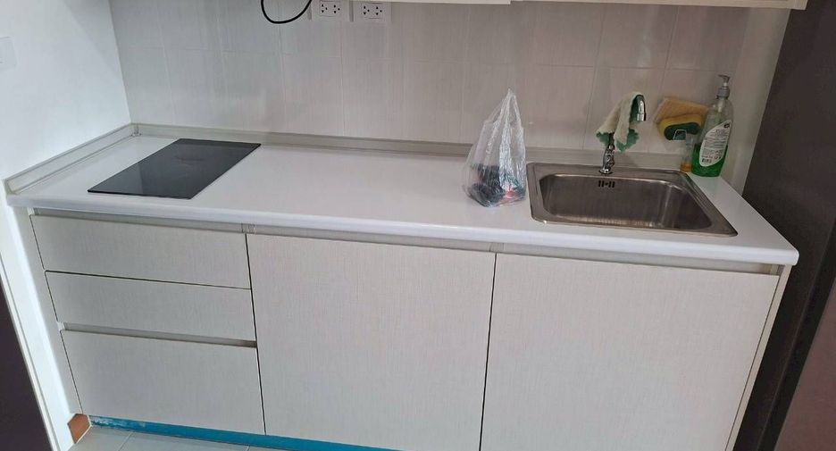 For rent 2 bedrooms condo in Mueang Samut Prakan, Samut Prakan