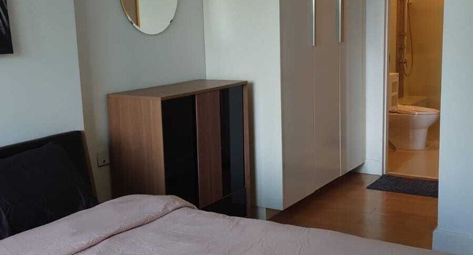 For rent 1 bed condo in Sathon, Bangkok
