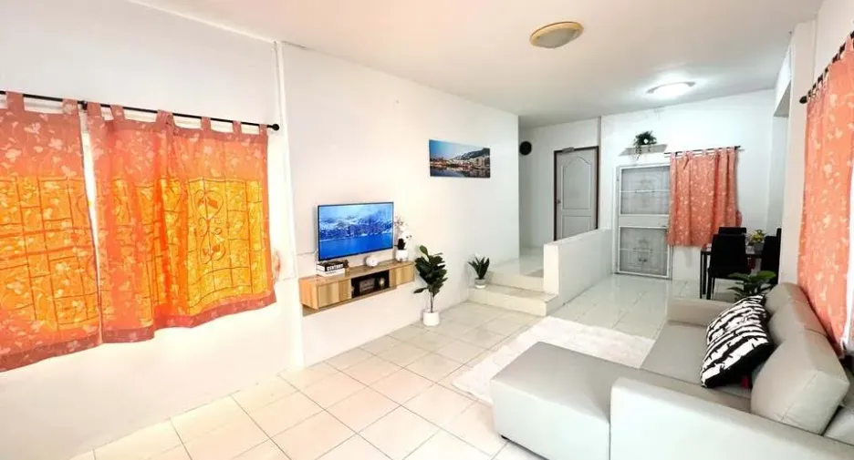 For rent 2 bedrooms house in Khlong Sam Wa, Bangkok