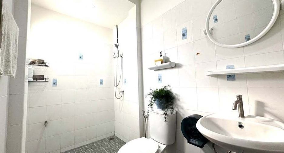 For rent 2 bedrooms house in Khlong Sam Wa, Bangkok