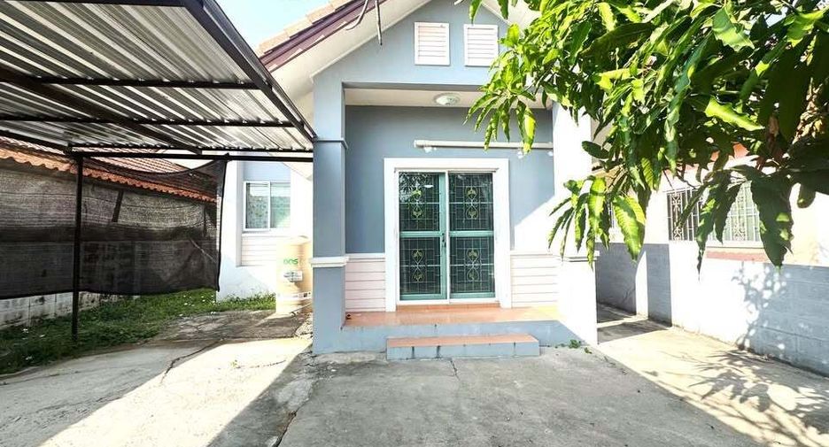 For rent 2 bedrooms house in Khlong Sam Wa, Bangkok
