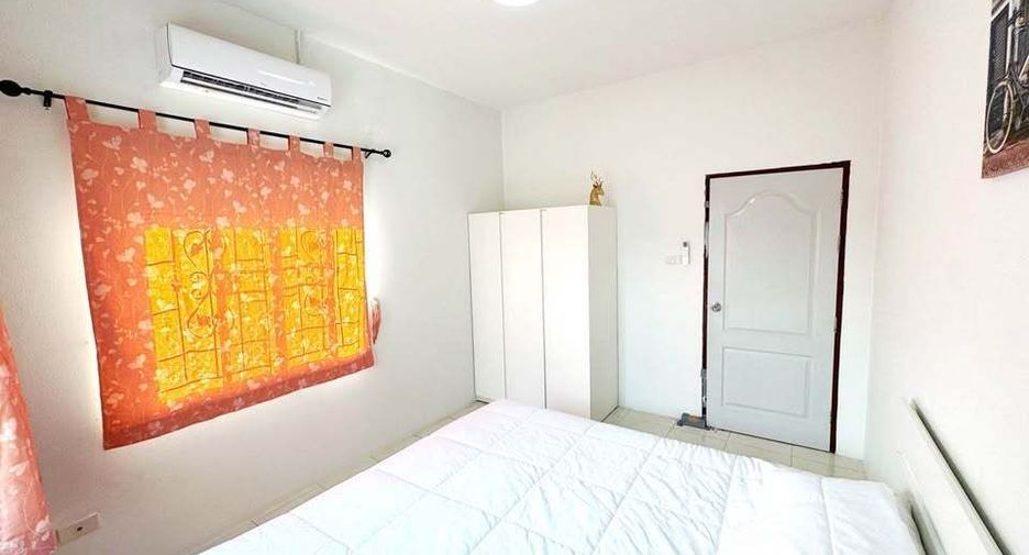 For rent 2 bedrooms house in Khlong Sam Wa, Bangkok