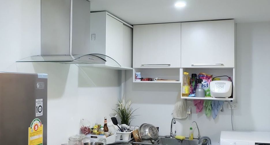 For rent 3 bedrooms townhouse in Prawet, Bangkok