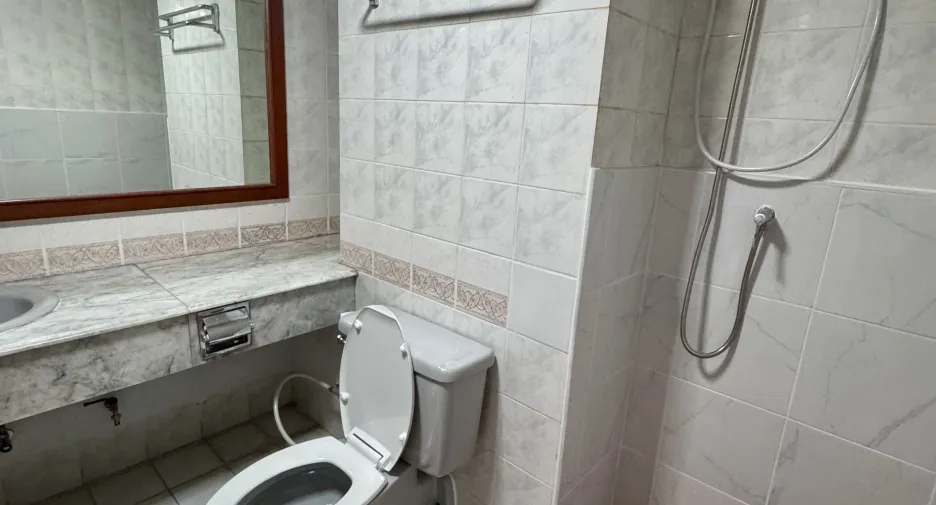 For rent studio condo in Bang Rak, Bangkok