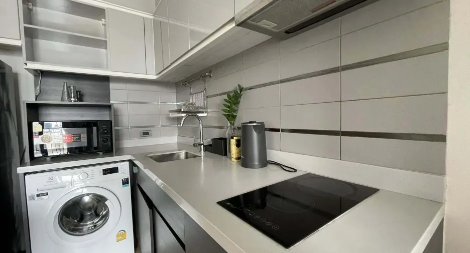 For rent 1 bed condo in Khlong Toei, Bangkok