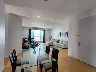 Wohnung zur Miete mit 3 Zimmer in Khlong Toei, Bangkok
