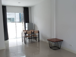 For rent 3 bedrooms townhouse in Chom Thong, Bangkok
