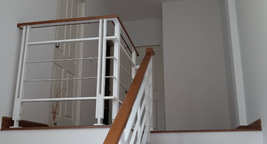 Casa adosada en alquiler de 3 habitaciones en Chom Thong, Bangkok