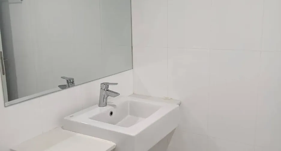 For rent 3 bedrooms townhouse in Lat Phrao, Bangkok