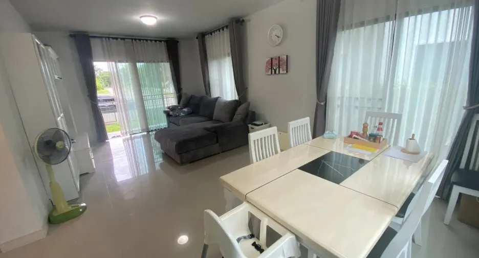 Haus zur Miete mit 3 Zimmer in Bang Sao Thong, Samut Prakan