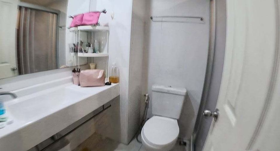 For rent studio condo in Phaya Thai, Bangkok
