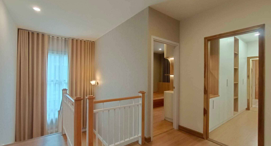 For rent 5 bedrooms house in Sai Mai, Bangkok