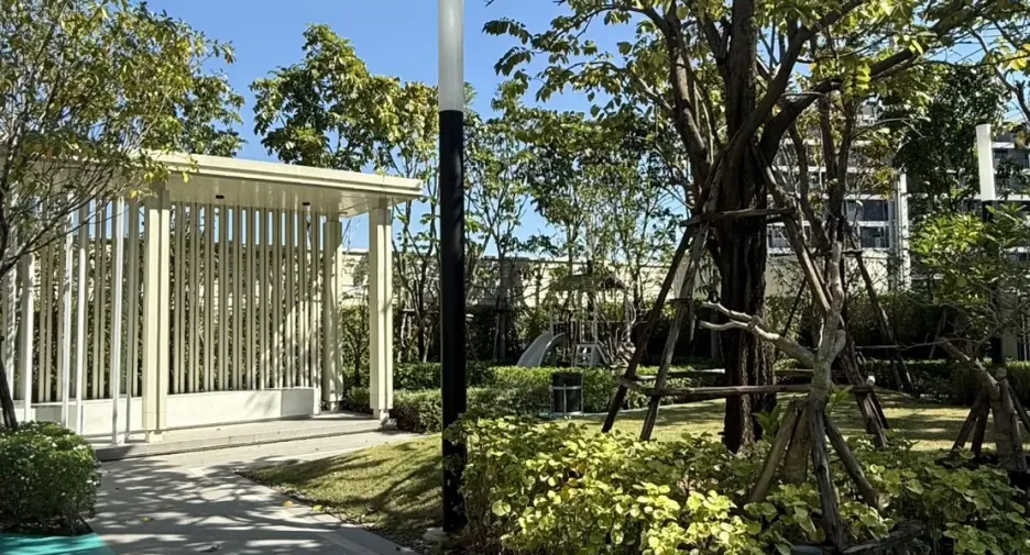 For rent 3 bedrooms townhouse in Mueang Samut Prakan, Samut Prakan