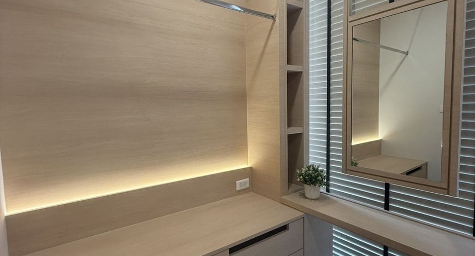 For rent 3 bedrooms townhouse in Mueang Samut Prakan, Samut Prakan