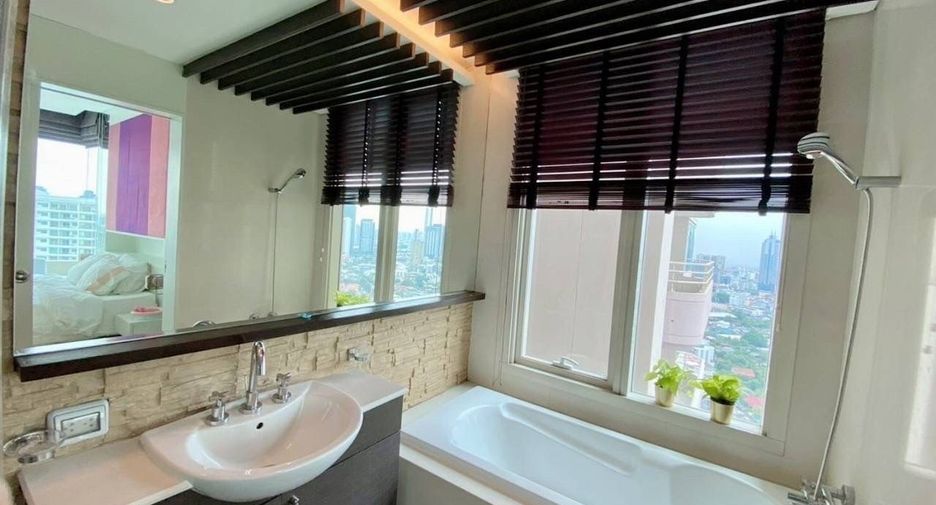 For rent 2 bedrooms condo in Bang Kho Laem, Bangkok