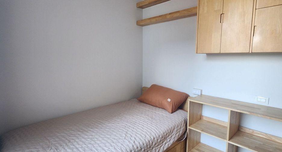 For rent 2 bedrooms condo in Bang Na, Bangkok