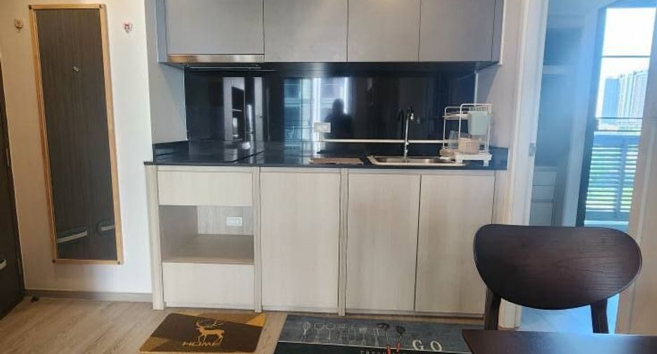 For rent 2 bedrooms condo in Bang Na, Bangkok