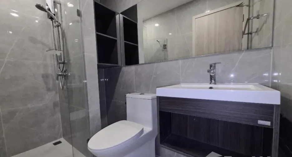 For rent 1 bed condo in Huai Khwang, Bangkok