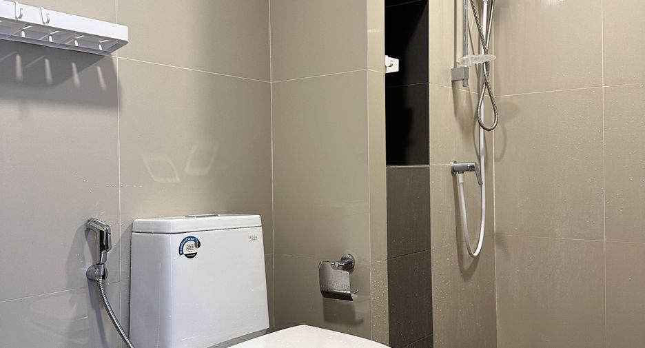 For rent 2 bedrooms condo in Bang Phlat, Bangkok