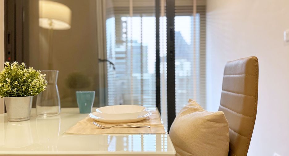 Condo en alquiler de 1 habitaciones en Huai Khwang, Bangkok