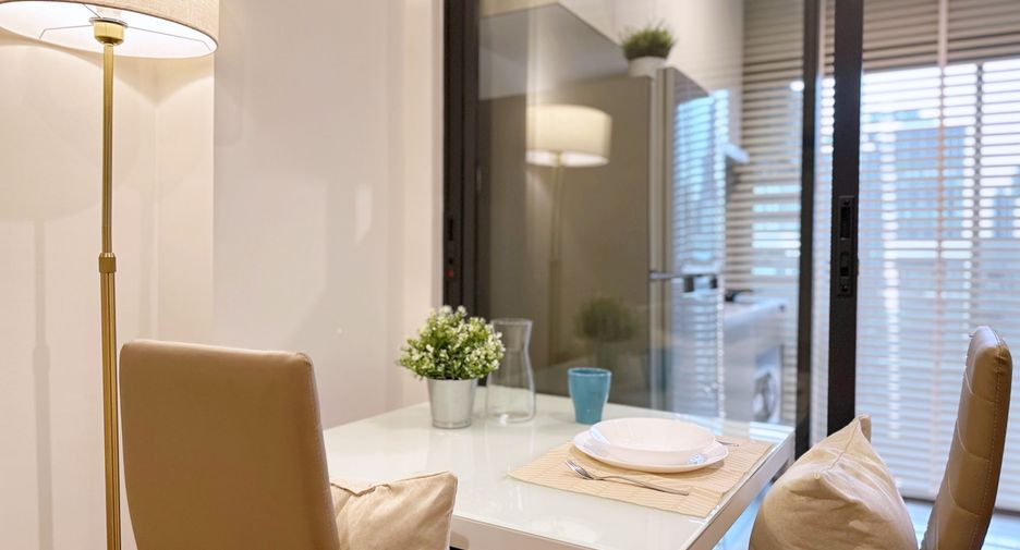 Condo en alquiler de 1 habitaciones en Huai Khwang, Bangkok