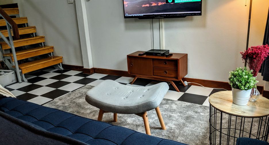 Casa en alquiler de 2 habitaciones en Huai Khwang, Bangkok