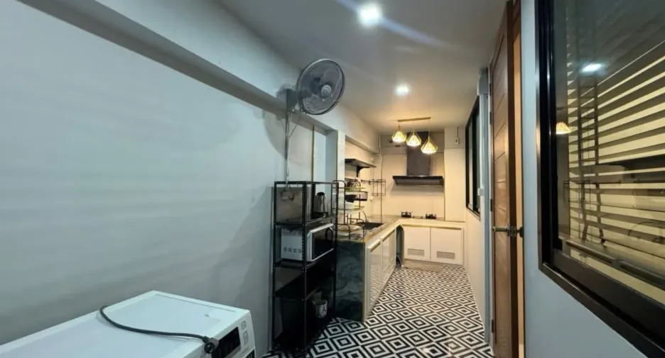 For rent 3 bedrooms townhouse in Lat Phrao, Bangkok