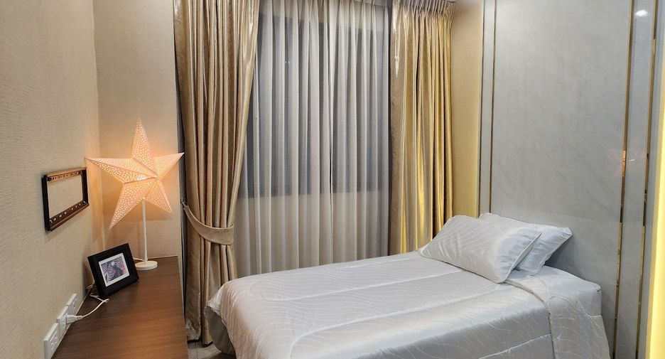 For rent 3 bedrooms townhouse in Lat Phrao, Bangkok