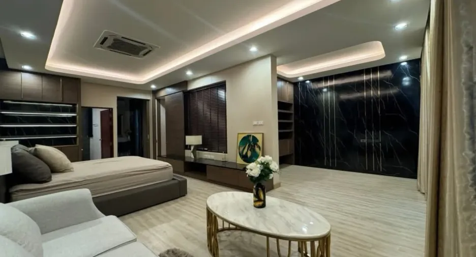 For rent 3 bedrooms townhouse in Lat Phrao, Bangkok