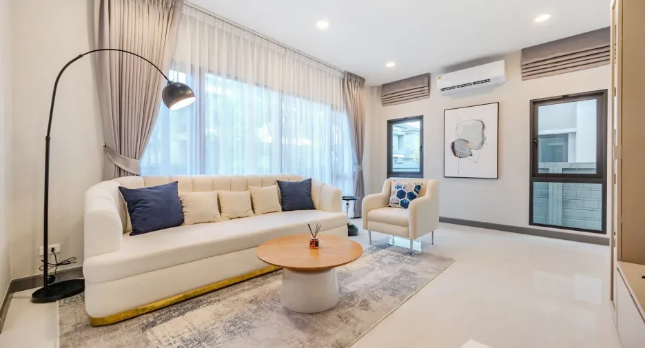 Haus zur Miete mit 4 Zimmer in Bang Phli, Samut Prakan