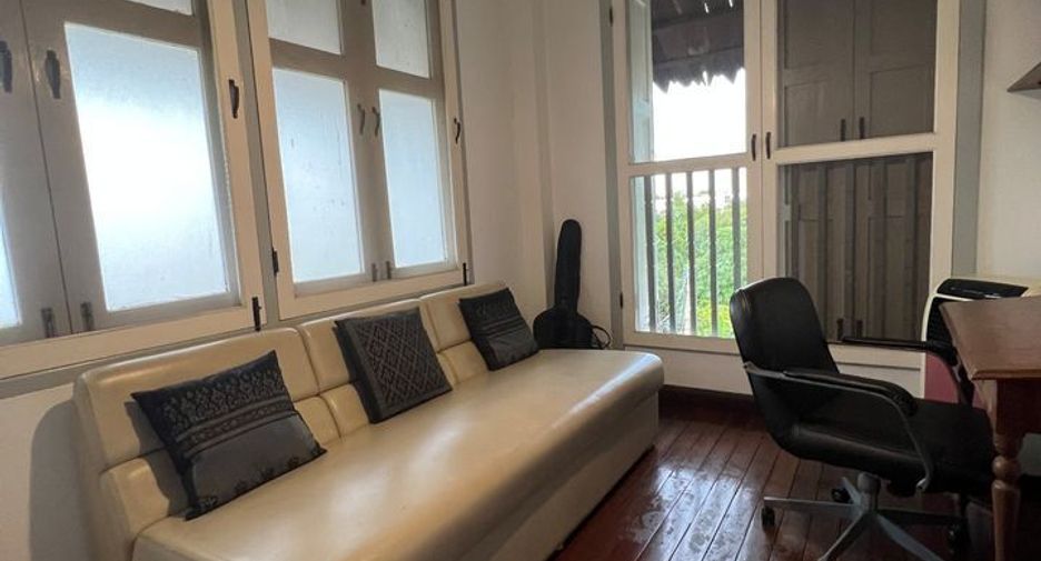 For rent 3 bedrooms house in Bang Na, Bangkok