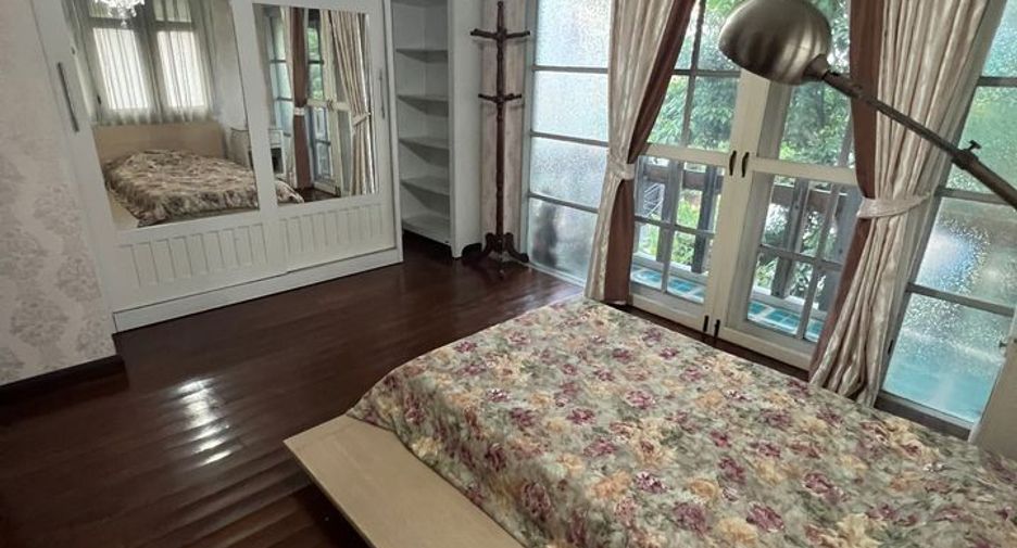 For rent 3 bedrooms house in Bang Na, Bangkok