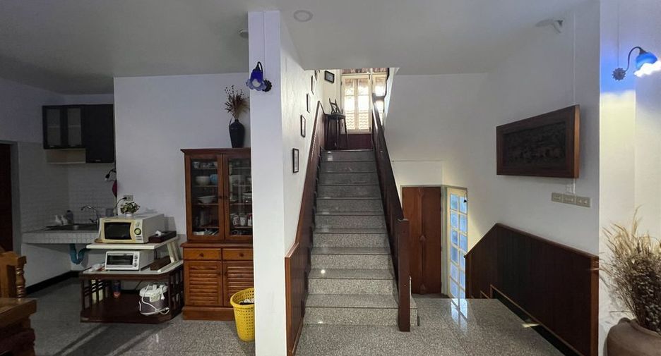 For rent 3 bedrooms house in Bang Na, Bangkok