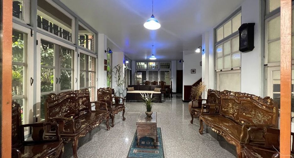 For rent 3 bedrooms house in Bang Na, Bangkok