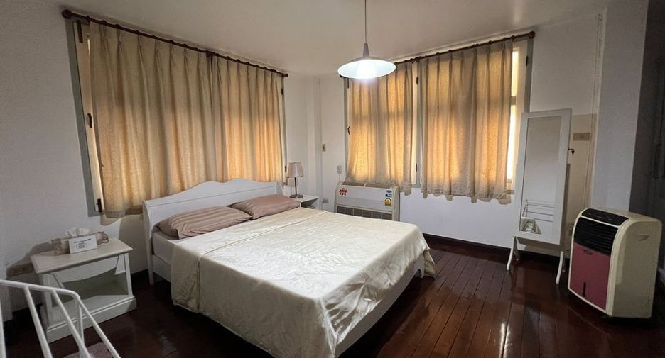 For rent 3 bedrooms house in Bang Na, Bangkok