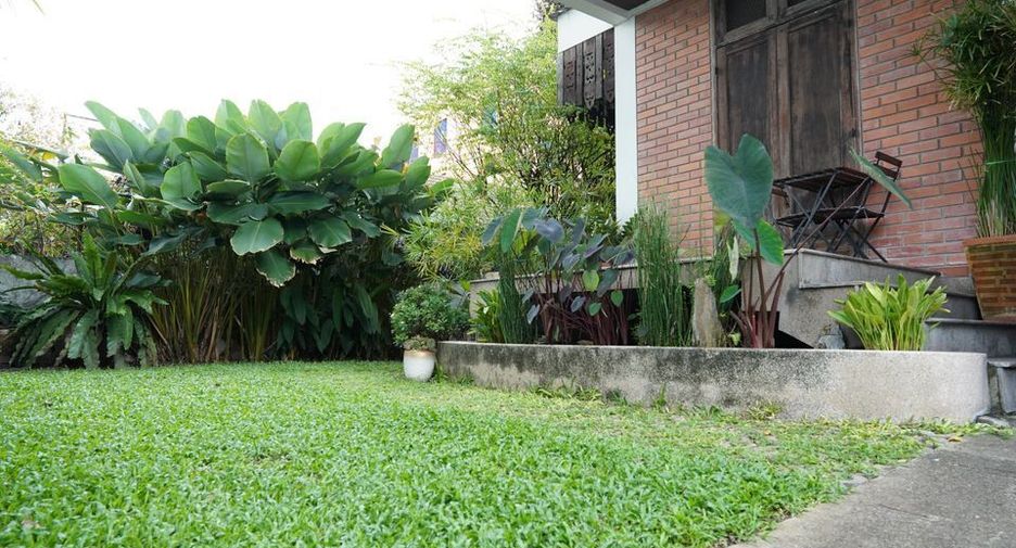 For rent 3 bedrooms house in Bang Na, Bangkok
