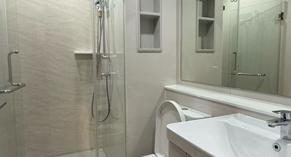 For rent 2 bedrooms condo in Chatuchak, Bangkok