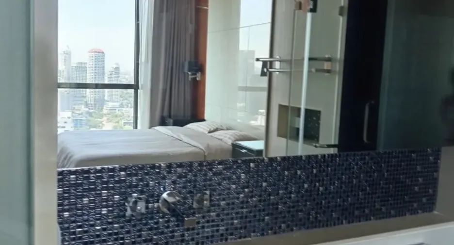 For rent 2 bedrooms condo in Khlong Toei, Bangkok