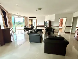 Apartment zur Miete mit 2 Zimmer in Khlong Toei, Bangkok