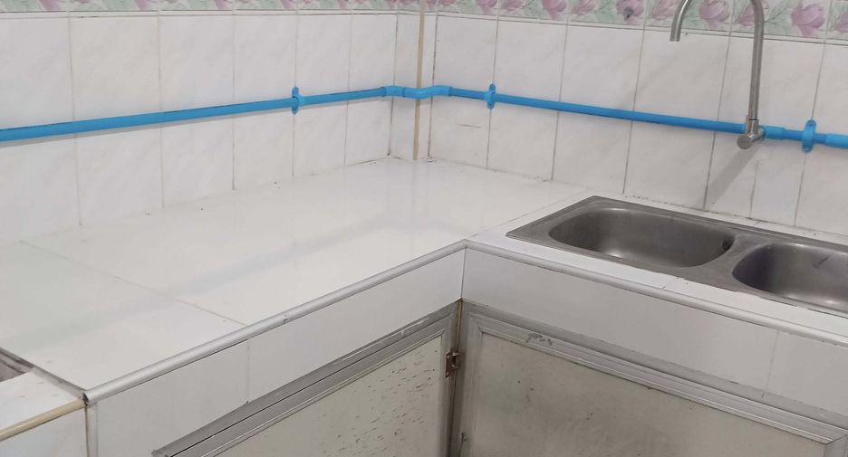 For rent 2 bedrooms townhouse in Bang Na, Bangkok