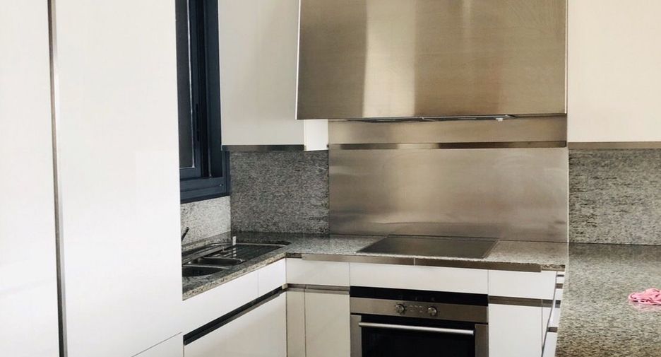 For rent 2 bedrooms condo in Sathon, Bangkok